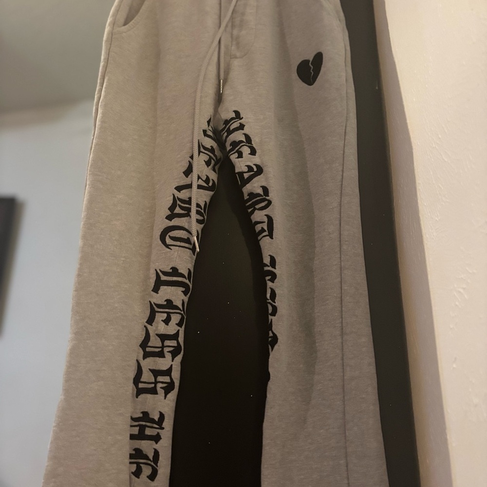 Focus - Fleece Set- Heartless Stacked Pants